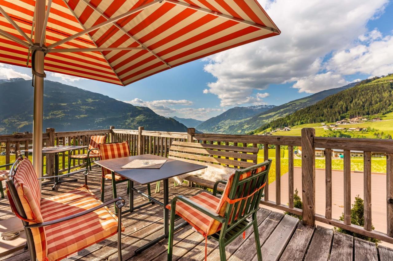 Alpen Wohlfuehlhotel Doerflwirt Hainzenberg Kültér fotó