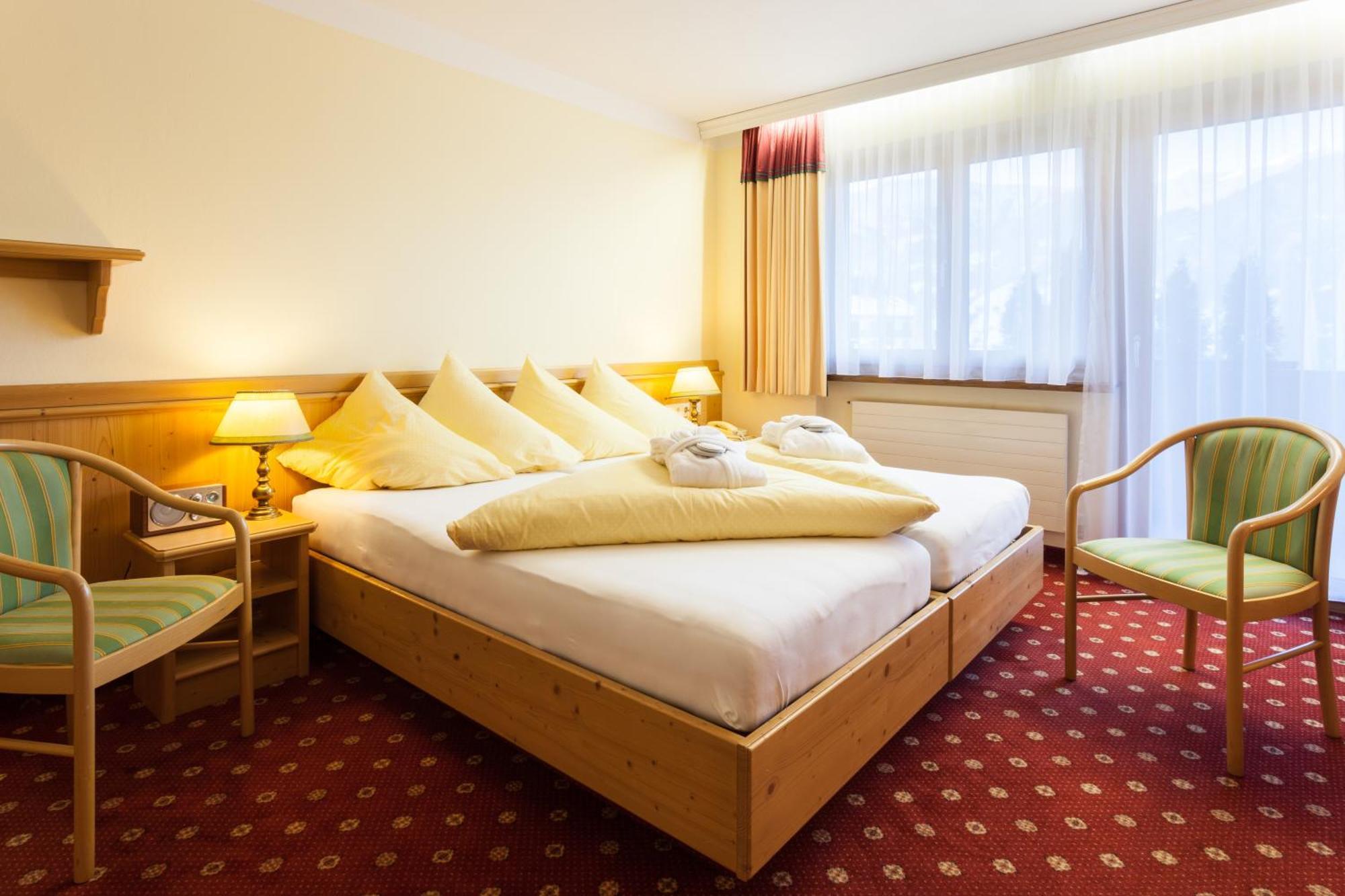 Alpen Wohlfuehlhotel Doerflwirt Hainzenberg Kültér fotó