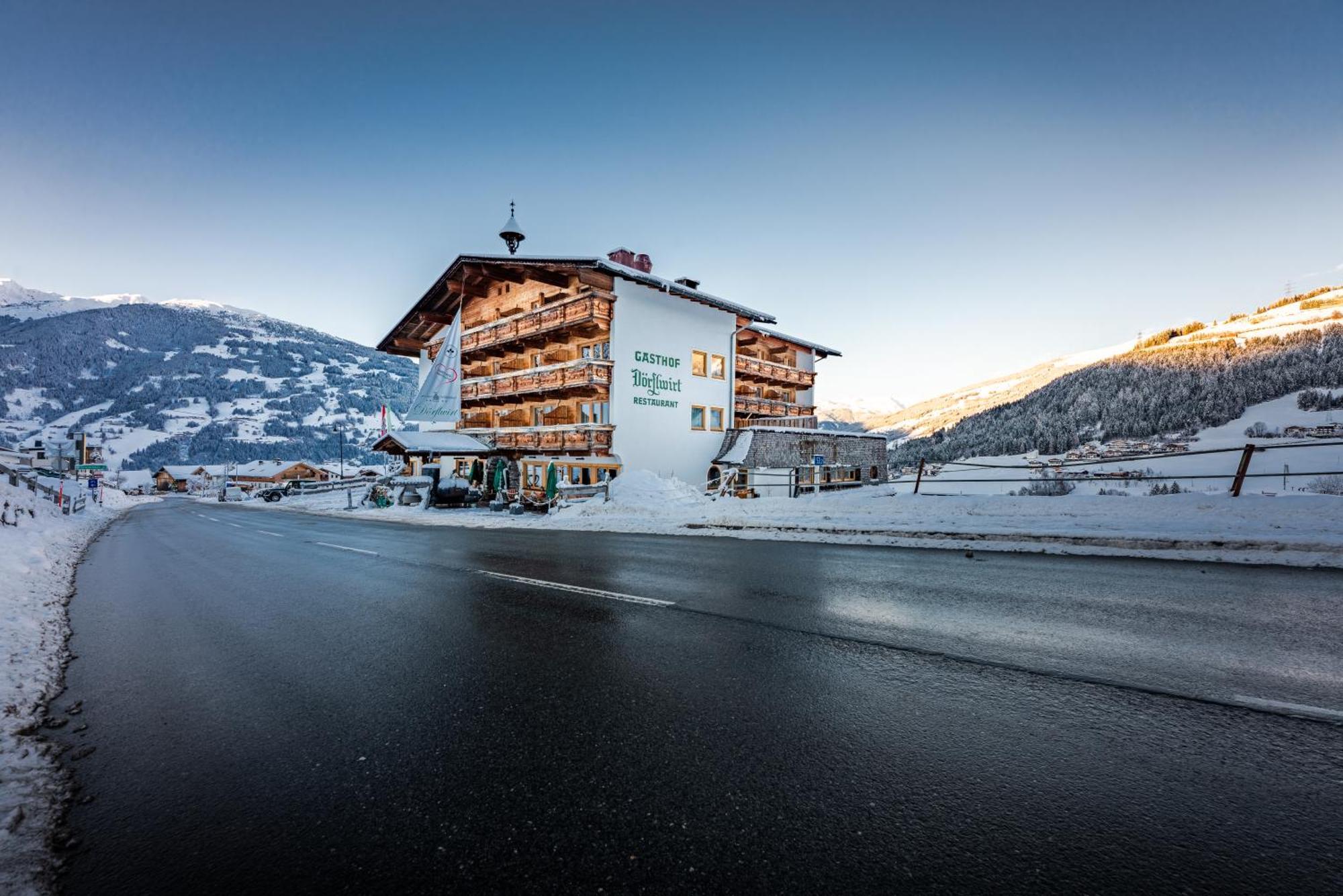 Alpen Wohlfuehlhotel Doerflwirt Hainzenberg Kültér fotó