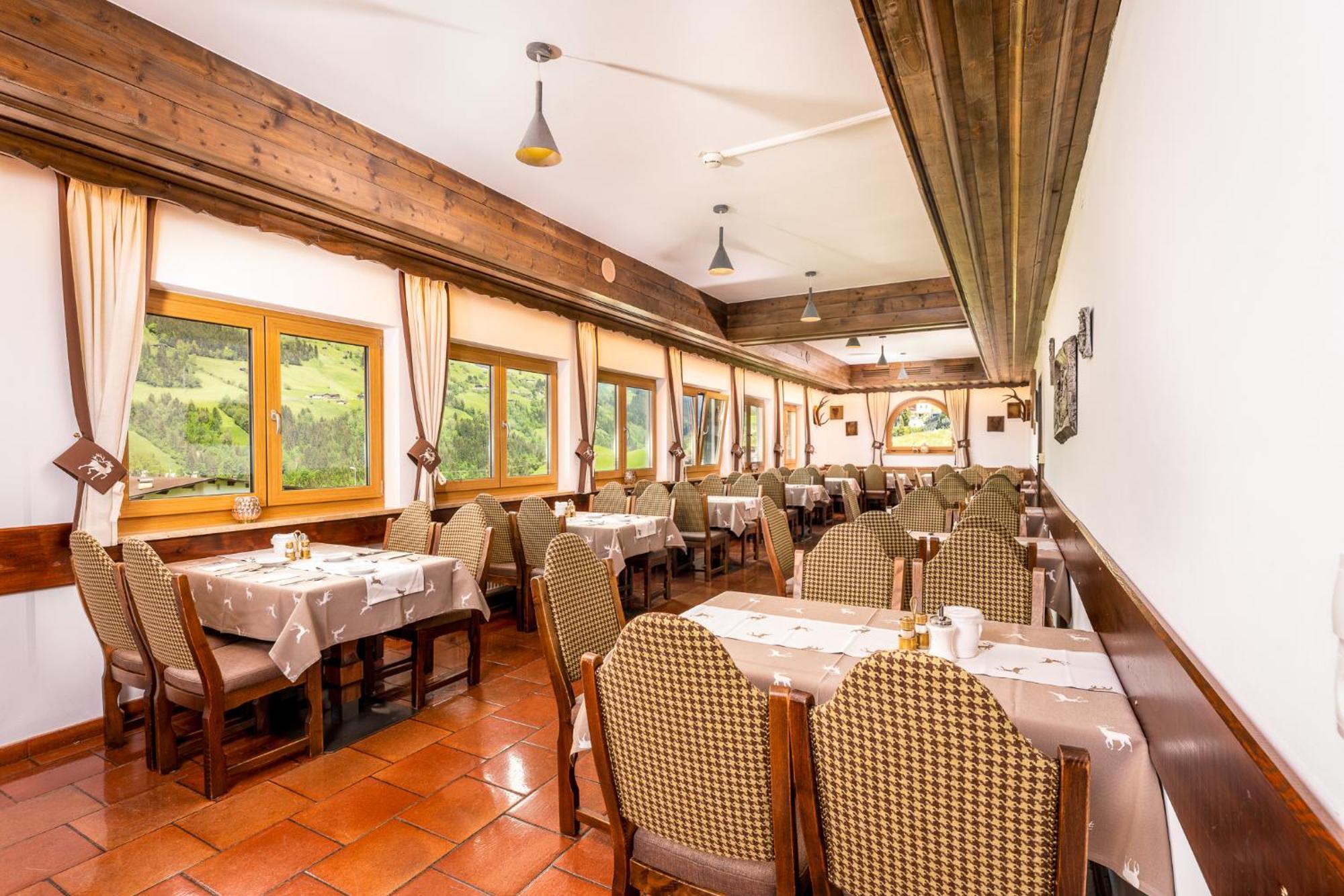 Alpen Wohlfuehlhotel Doerflwirt Hainzenberg Kültér fotó
