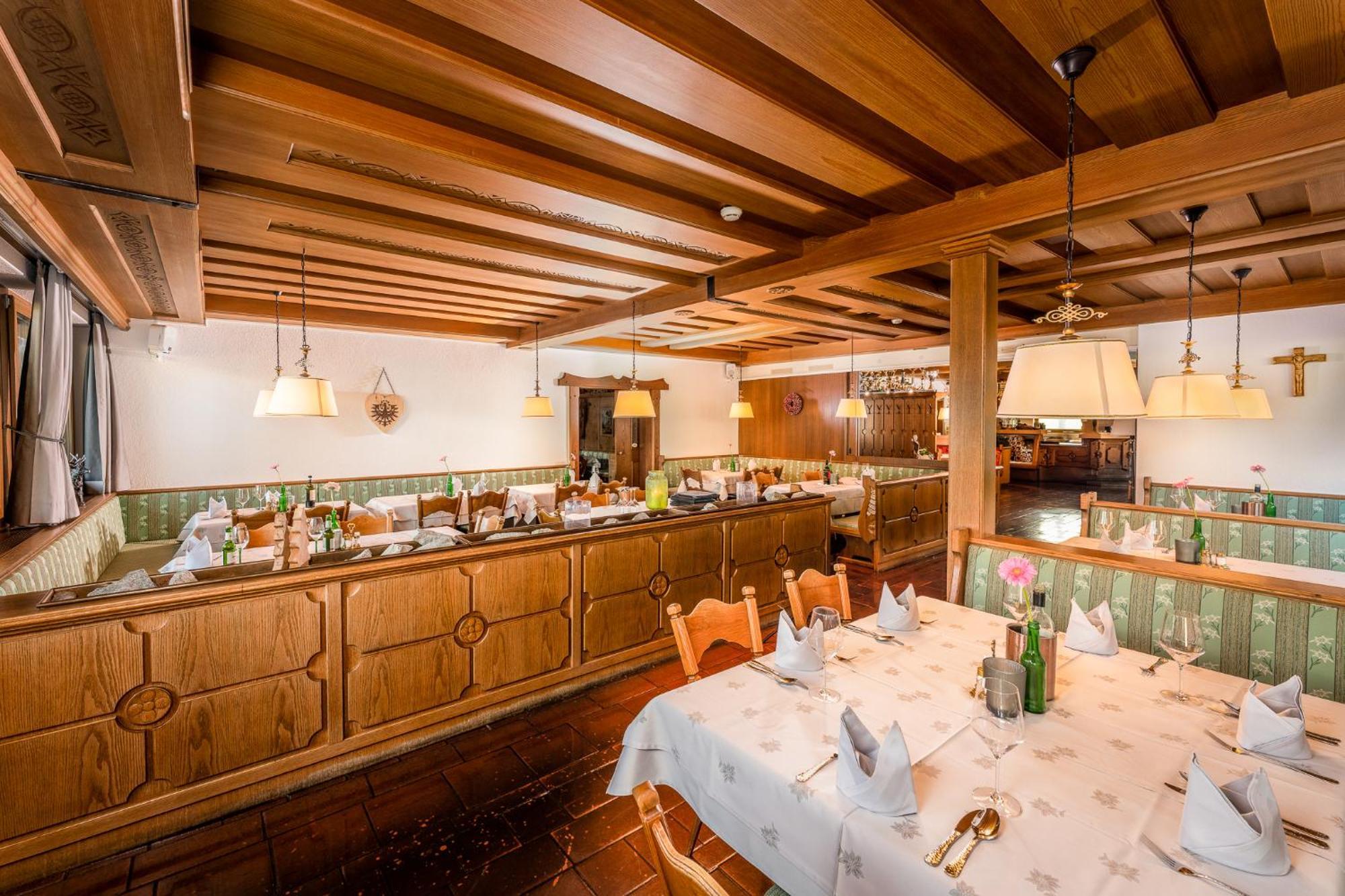 Alpen Wohlfuehlhotel Doerflwirt Hainzenberg Kültér fotó