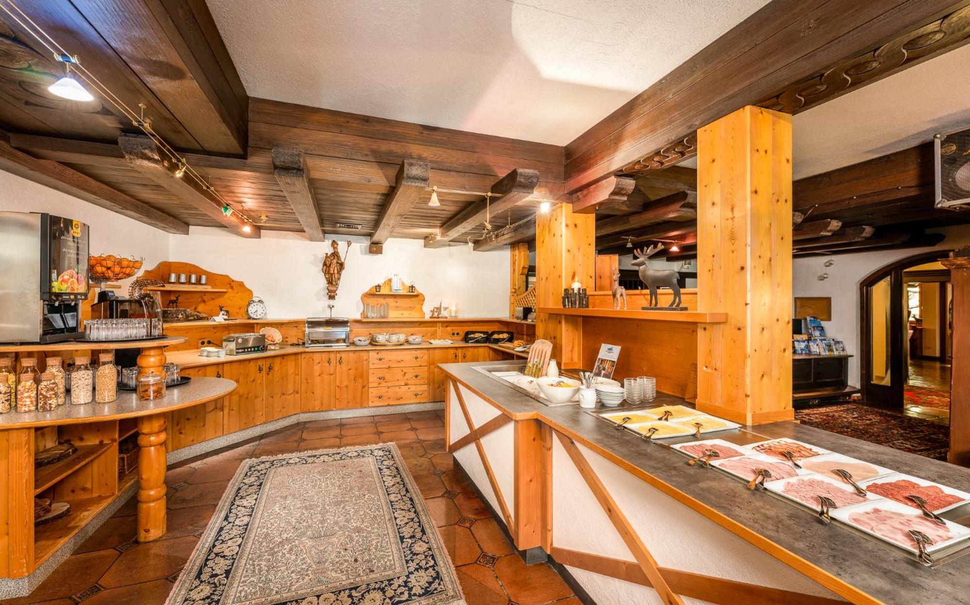 Alpen Wohlfuehlhotel Doerflwirt Hainzenberg Kültér fotó