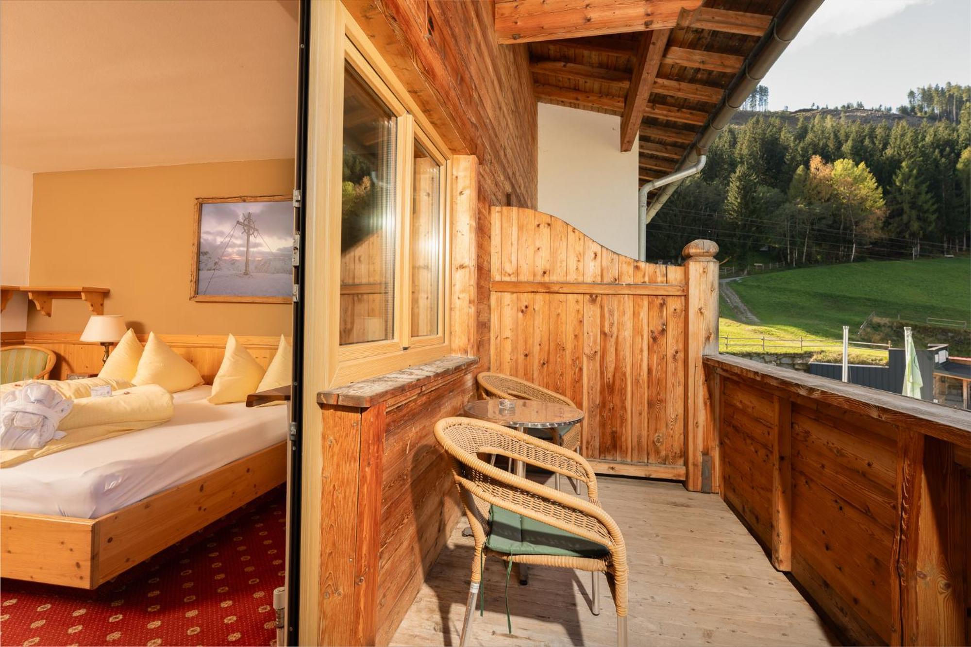 Alpen Wohlfuehlhotel Doerflwirt Hainzenberg Szoba fotó
