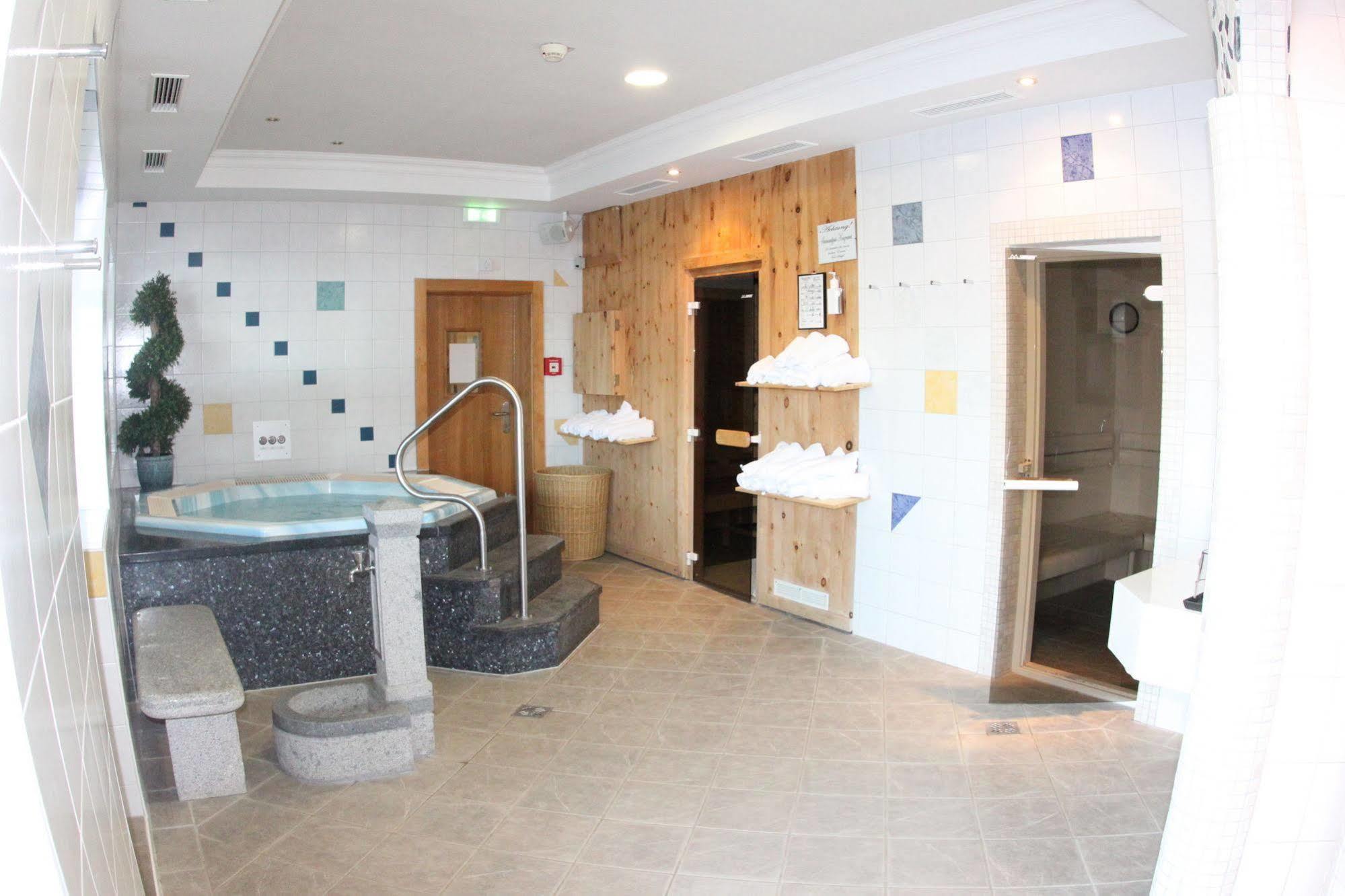 Alpen Wohlfuehlhotel Doerflwirt Hainzenberg Kültér fotó